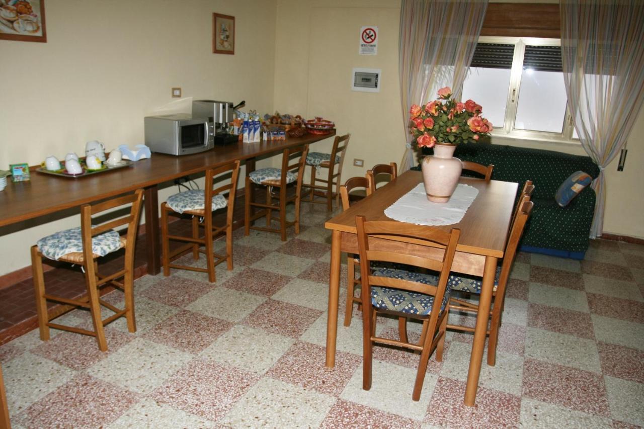 Salento Al Mare Acomodação com café da manhã Taviano  Exterior foto